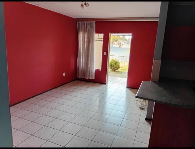 2 BEDROOM COMPLEX FOR SALE IN COMET